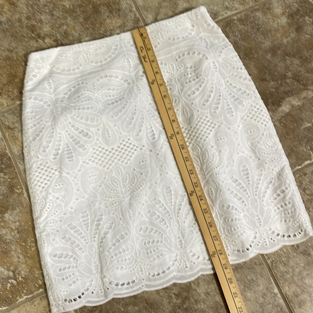 White eyelet mini skirt from Talbots size 2. - Picture 3 of 7